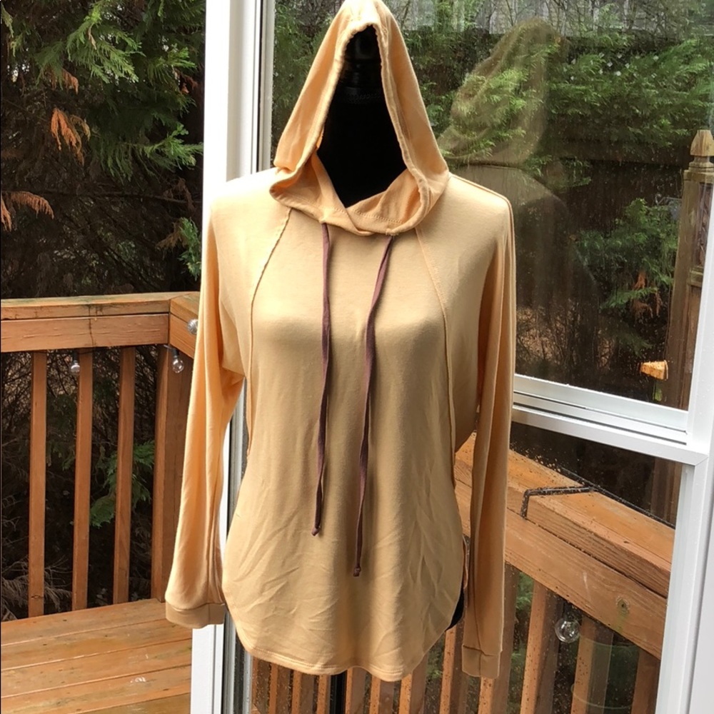 Nwot Hooded Top